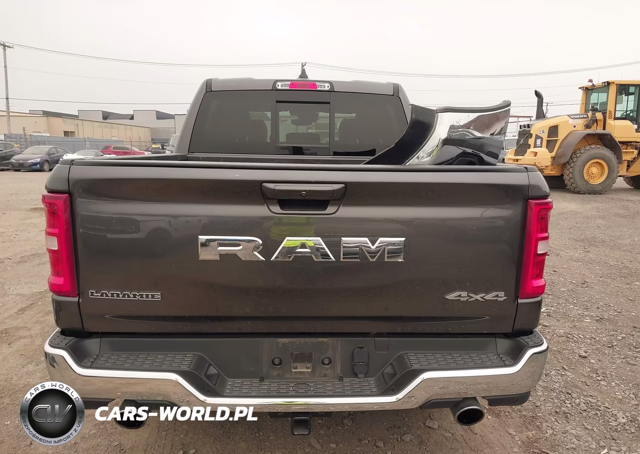 2026 Ram 1500 Laramie 4X4 5'7 Box VIN:1C6SRFJP6TN255456 - 17