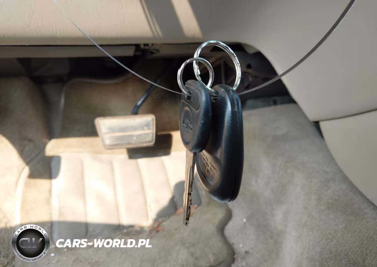 2003 Chevrolet Malibu VIN:1G1ND52J23M670863 - 11