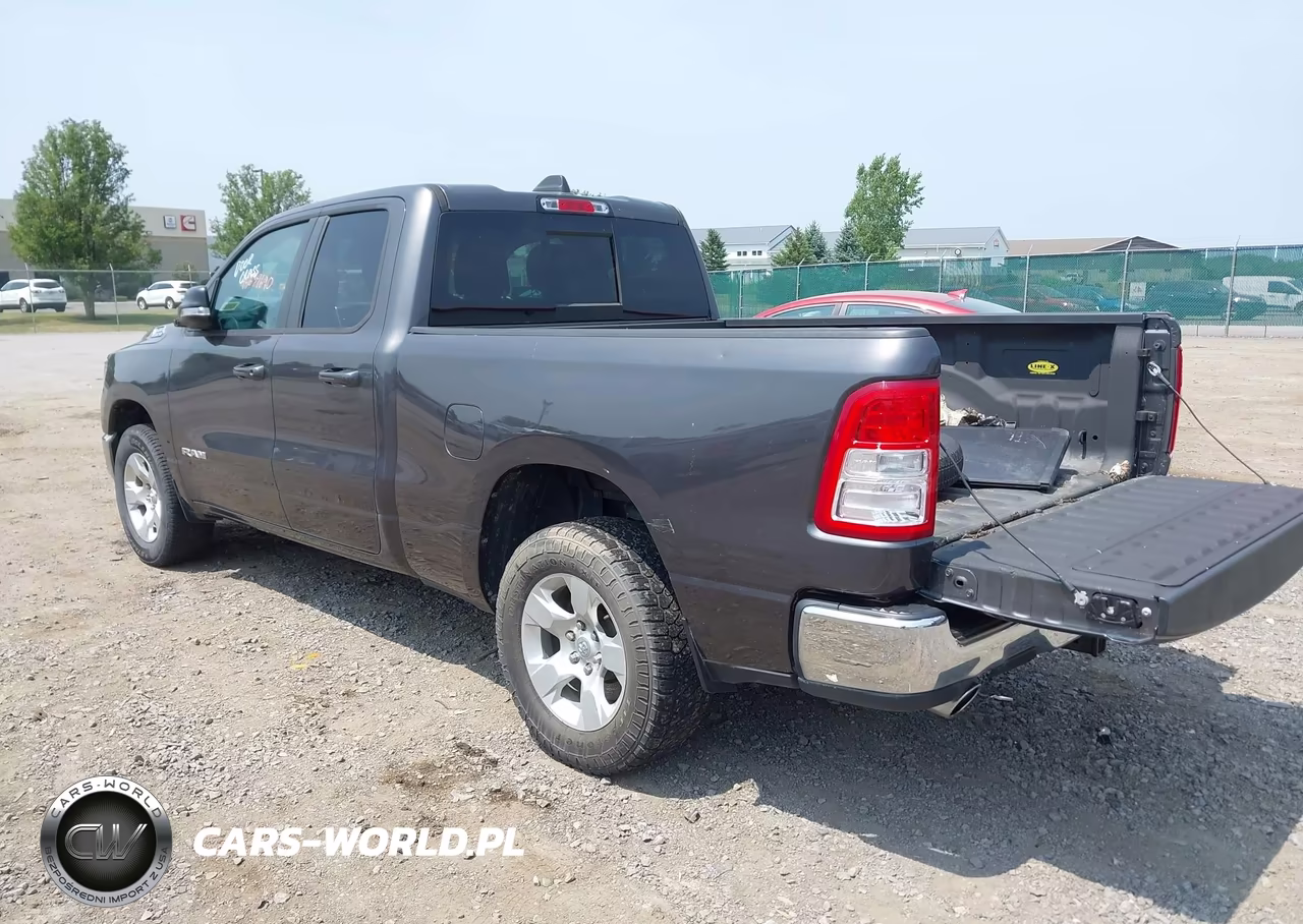 2021 Ram 1500 Big Horn 4X4 6'4 Box VIN:1C6SRFBT1MN513539 - 3