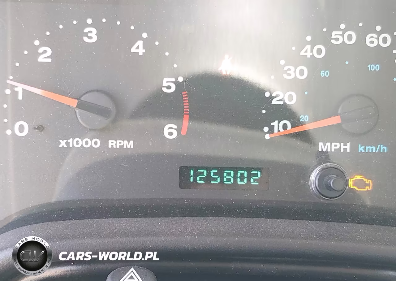 2005 Jeep Wrangler X VIN:1J4FA39S75P385823 - 15