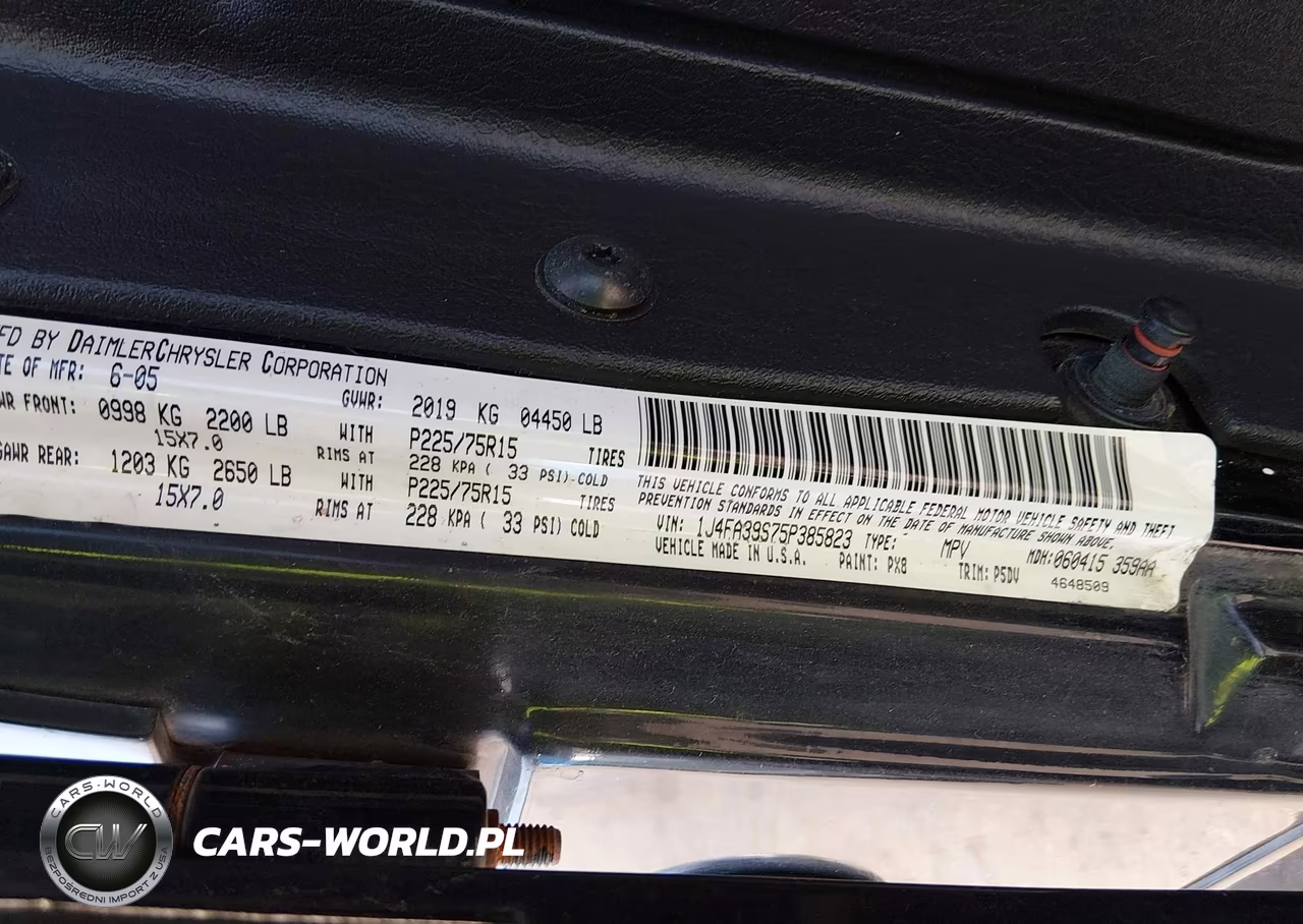2005 Jeep Wrangler X VIN:1J4FA39S75P385823 - 9
