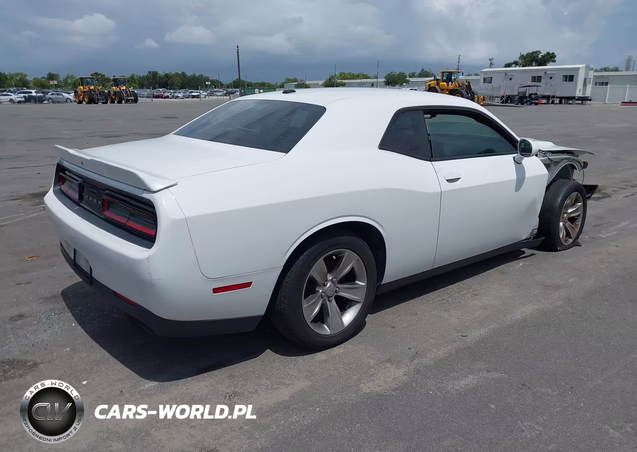 2018 Dodge Challenger Sxt VIN:2C3CDZAG8JH231795 - 4
