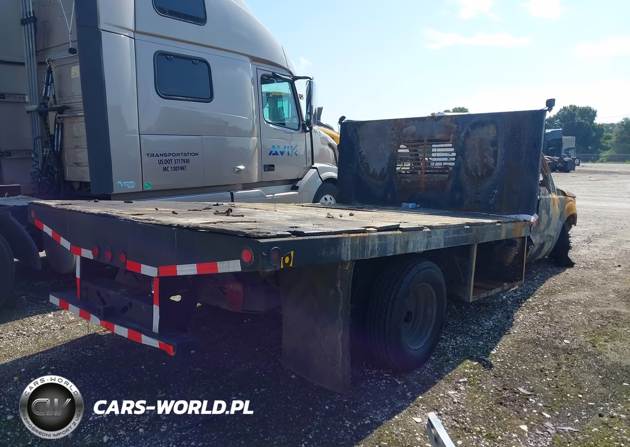 2014 Ford F-350 Chassis Xl VIN:1FDRF3G68EEB69965 - 4