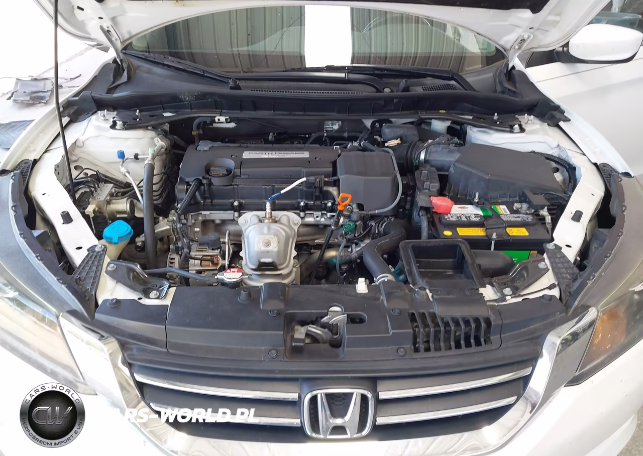 2015 Honda Accord Sport VIN:1HGCR2F52FA205857 - 10