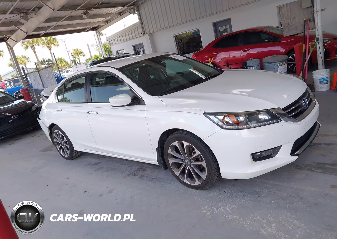 2015 Honda Accord Sport VIN:1HGCR2F52FA205857 - 13