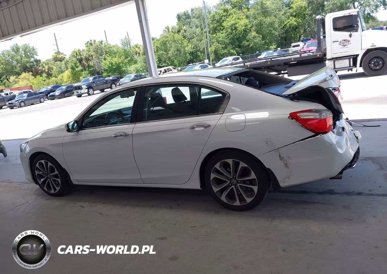 2015 Honda Accord Sport VIN:1HGCR2F52FA205857 - 14