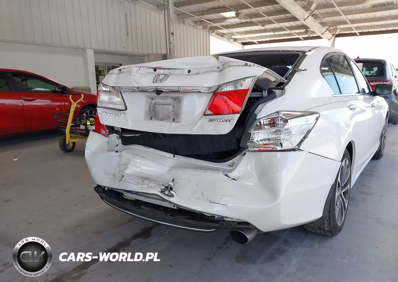 2015 Honda Accord Sport VIN:1HGCR2F52FA205857 - 16