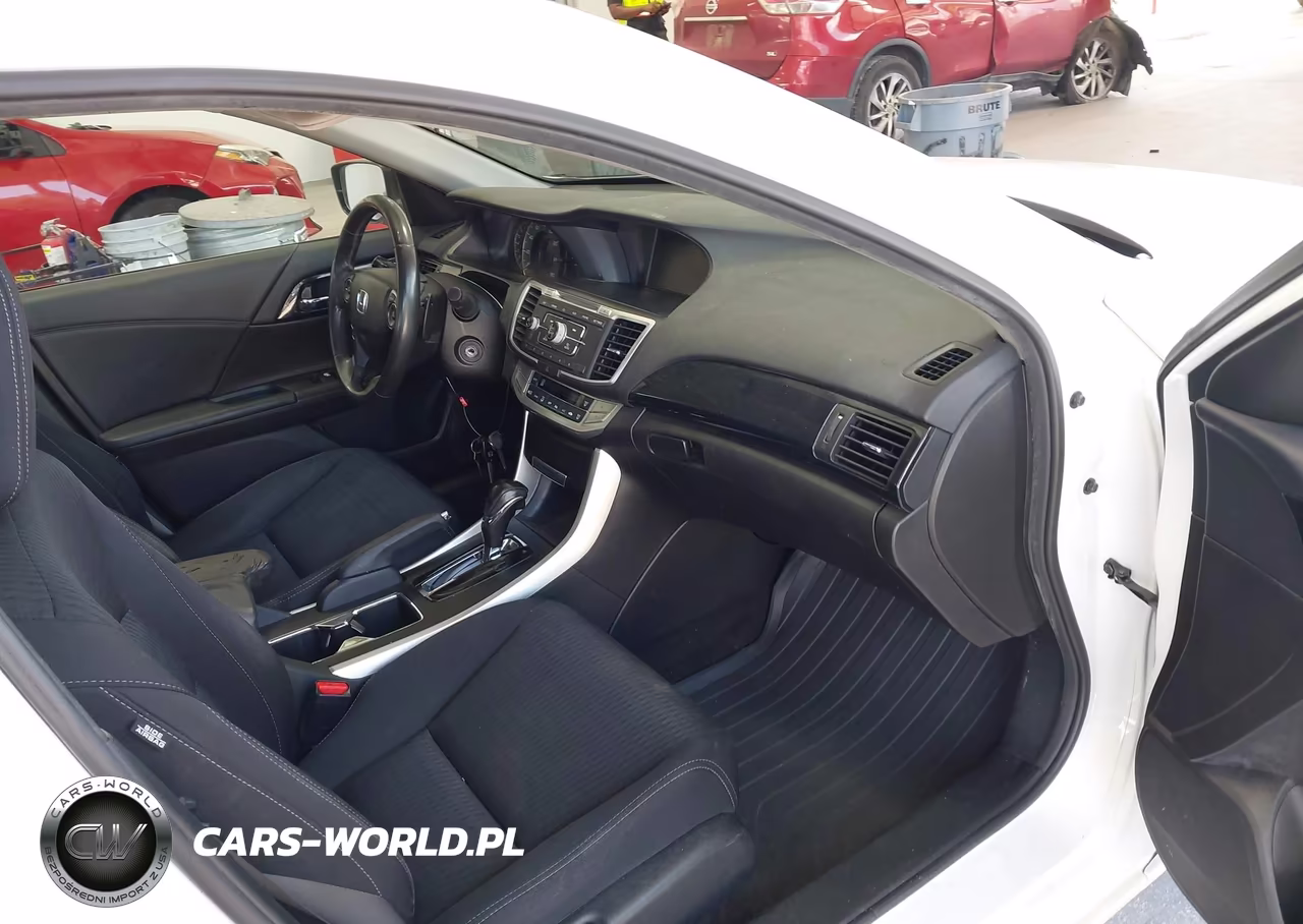 2015 Honda Accord Sport VIN:1HGCR2F52FA205857 - 5