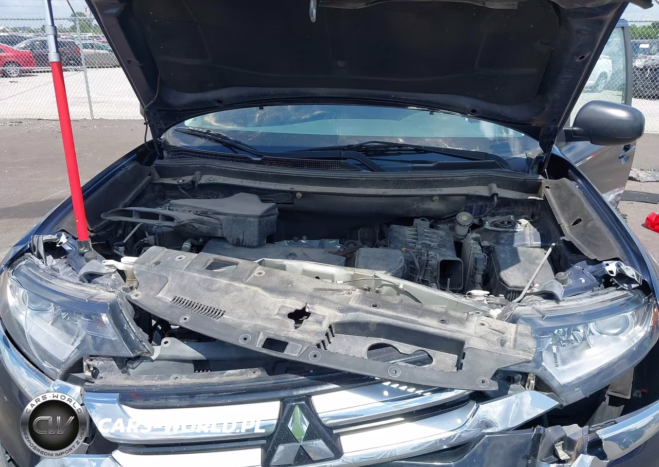 2018 Mitsubishi Outlander Es VIN:JA4AZ3A33JZ058633 - 10