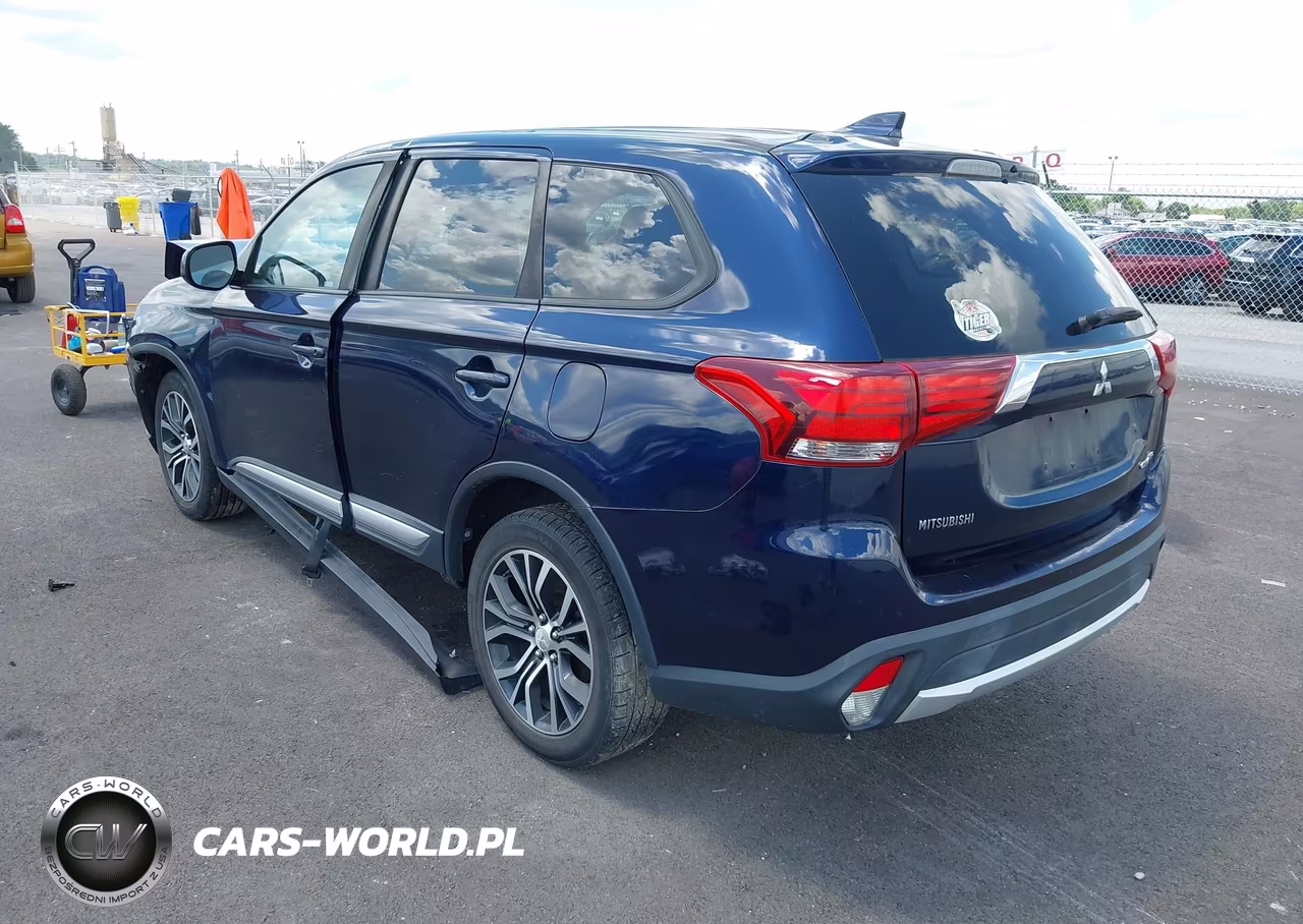 2018 Mitsubishi Outlander Es VIN:JA4AZ3A33JZ058633 - 3