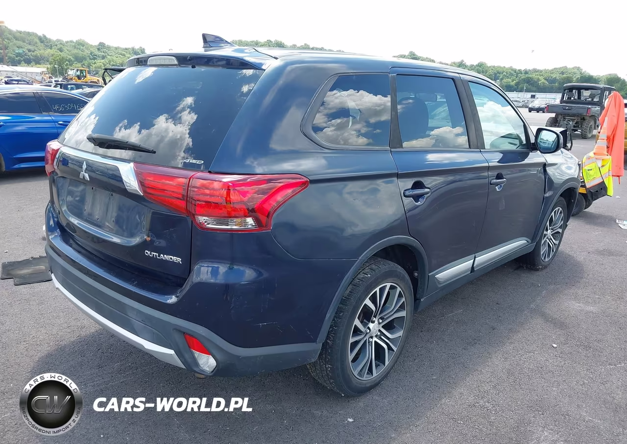 2018 Mitsubishi Outlander Es VIN:JA4AZ3A33JZ058633 - 4