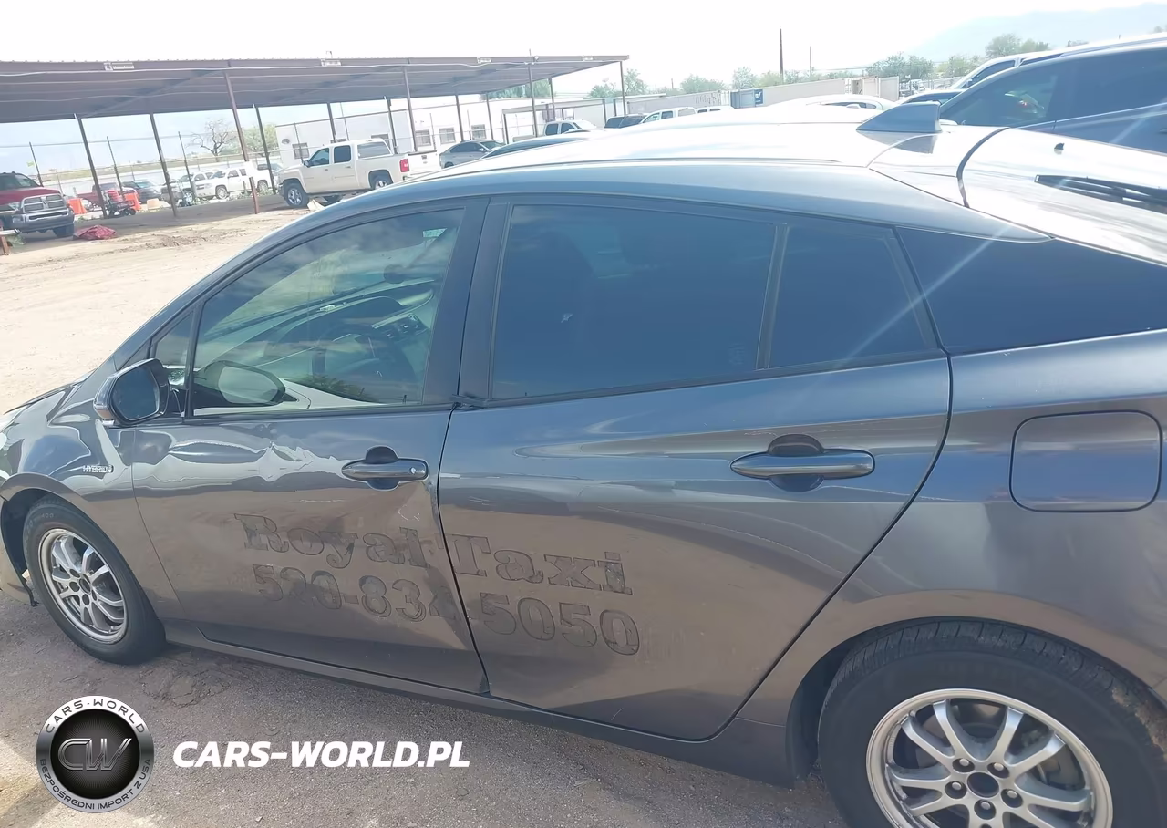 2020 Toyota Prius Le VIN:JTDKARFU0L3113695 - 14