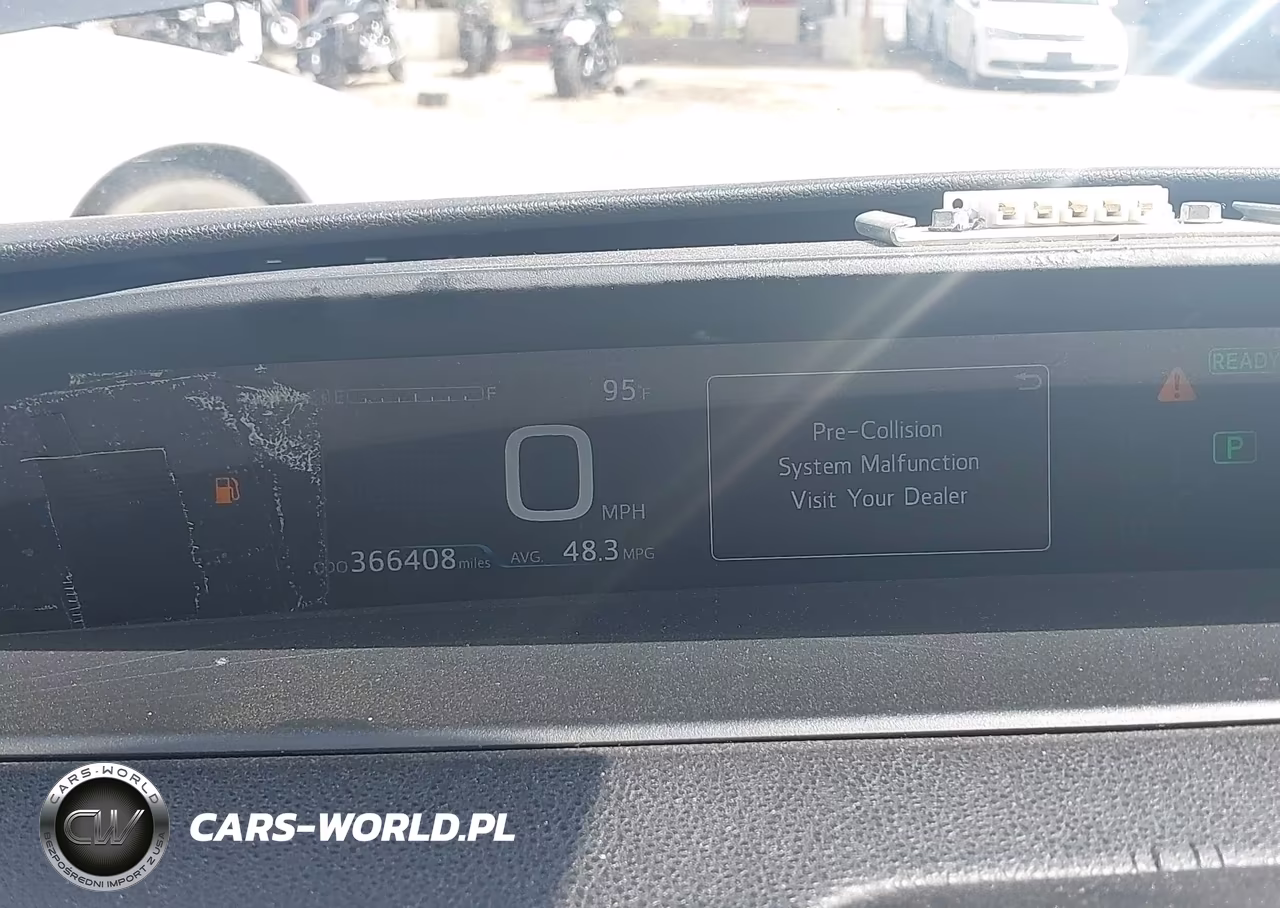 2020 Toyota Prius Le VIN:JTDKARFU0L3113695 - 7