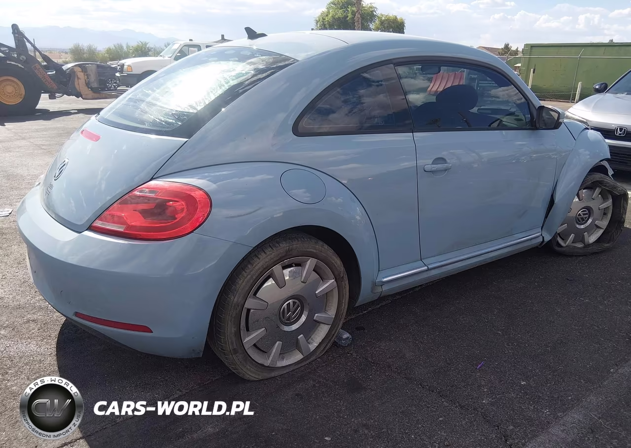 2012 Volkswagen Beetle 2.5L VIN:3VWJP7AT1CM654232 - 4