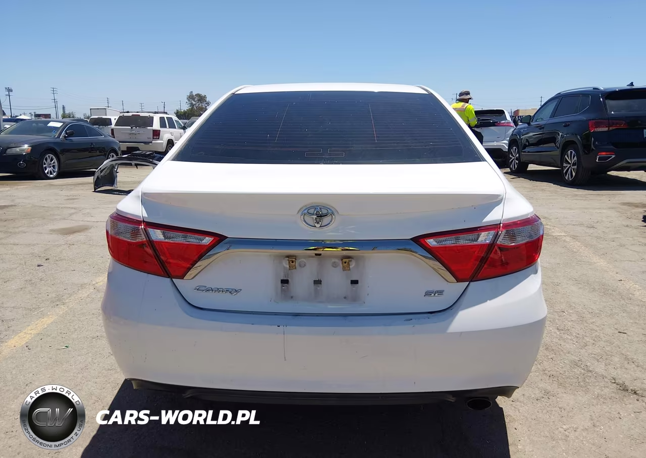 2017 Toyota Camry Se VIN:4T1BF1FK8HU766449 - 17