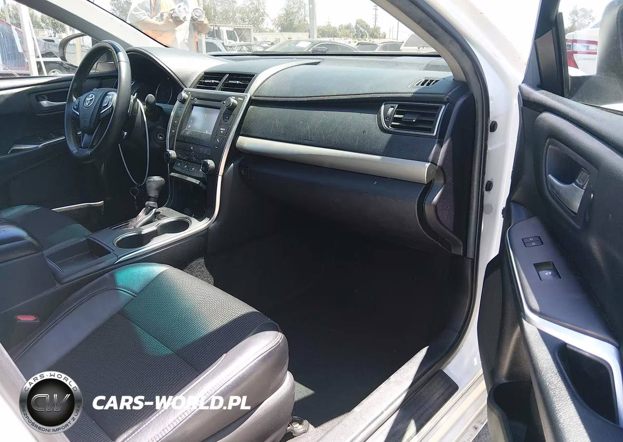 2017 Toyota Camry Se VIN:4T1BF1FK8HU766449 - 5