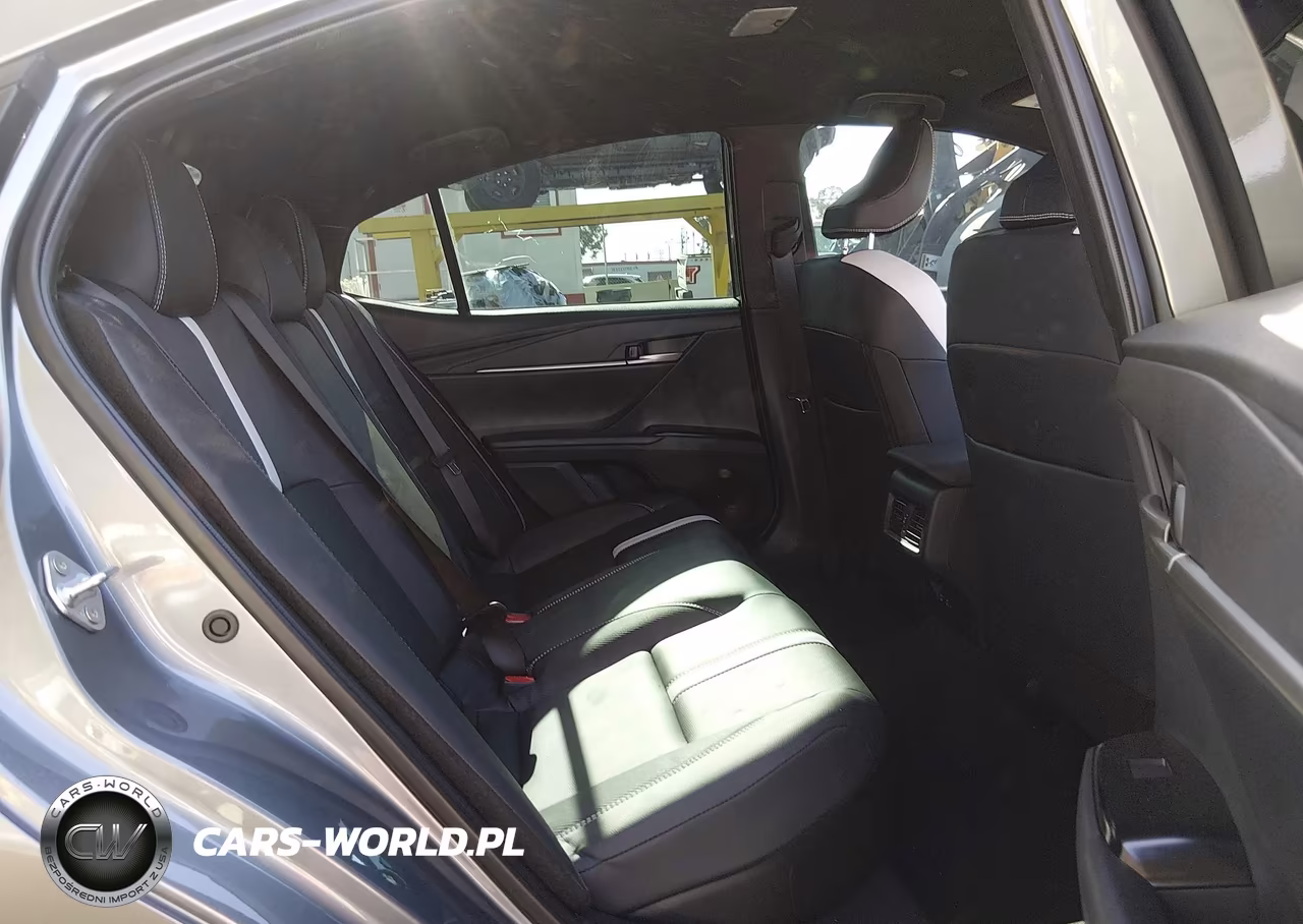 2026 Toyota Camry Se VIN:4T1DAACKXTU293187 - 8