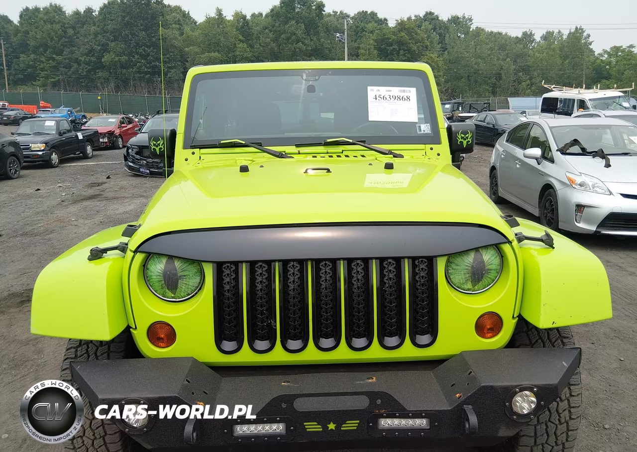 2013 Jeep Wrangler Unlimited Sahara VIN:1C4BJWEG8DL551604 - 12