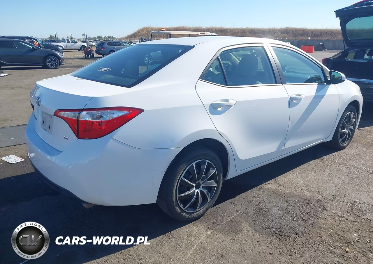 2014 Toyota Corolla Le VIN:5YFBURHE7EP153490 - 4