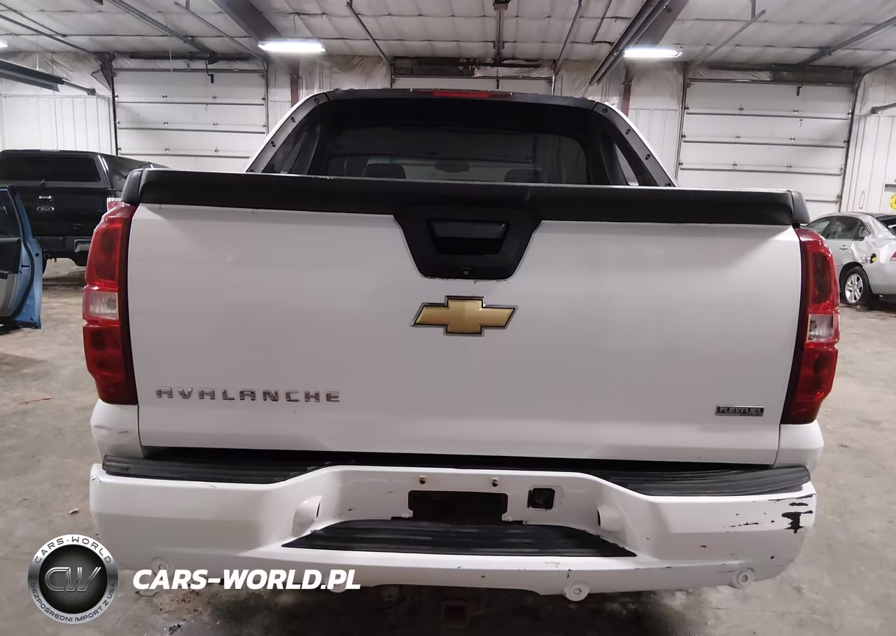 2011 Chevrolet Avalanche 1500 Ltz VIN:3GNTKGE32BG213282 - 17