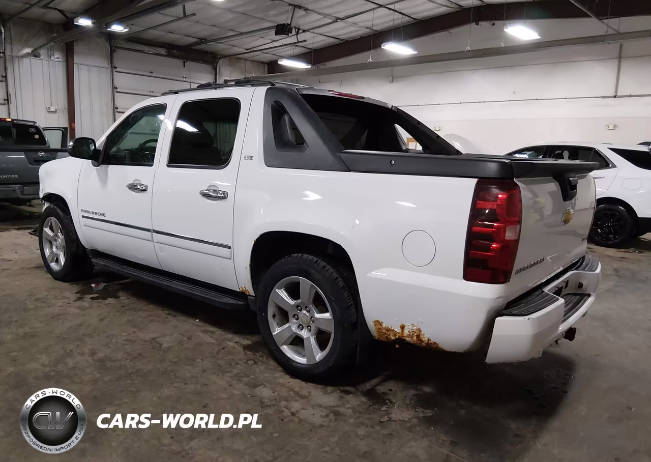 2011 Chevrolet Avalanche 1500 Ltz VIN:3GNTKGE32BG213282 - 3