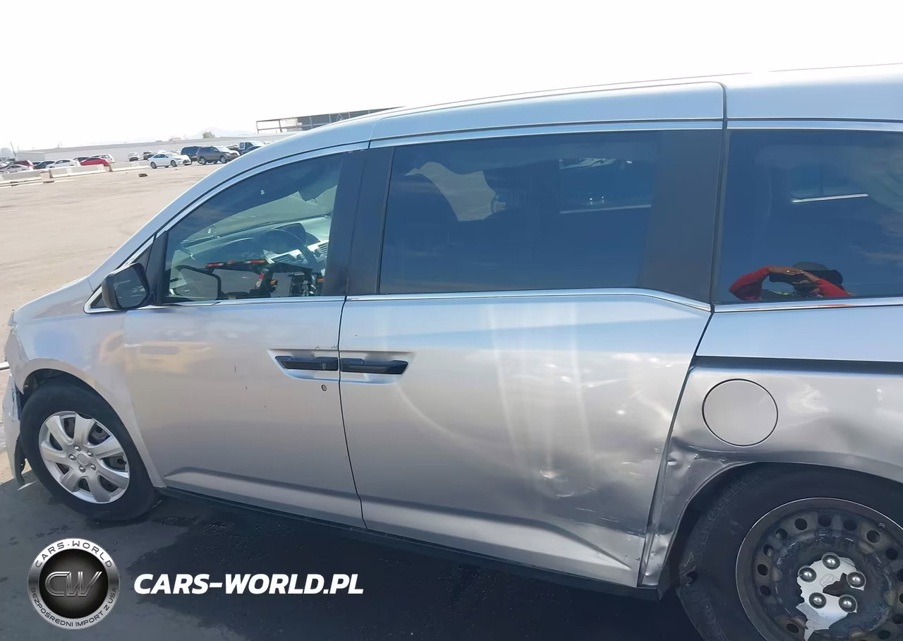 2011 Honda Odyssey Lx VIN:5FNRL5H27BB007212 - 14