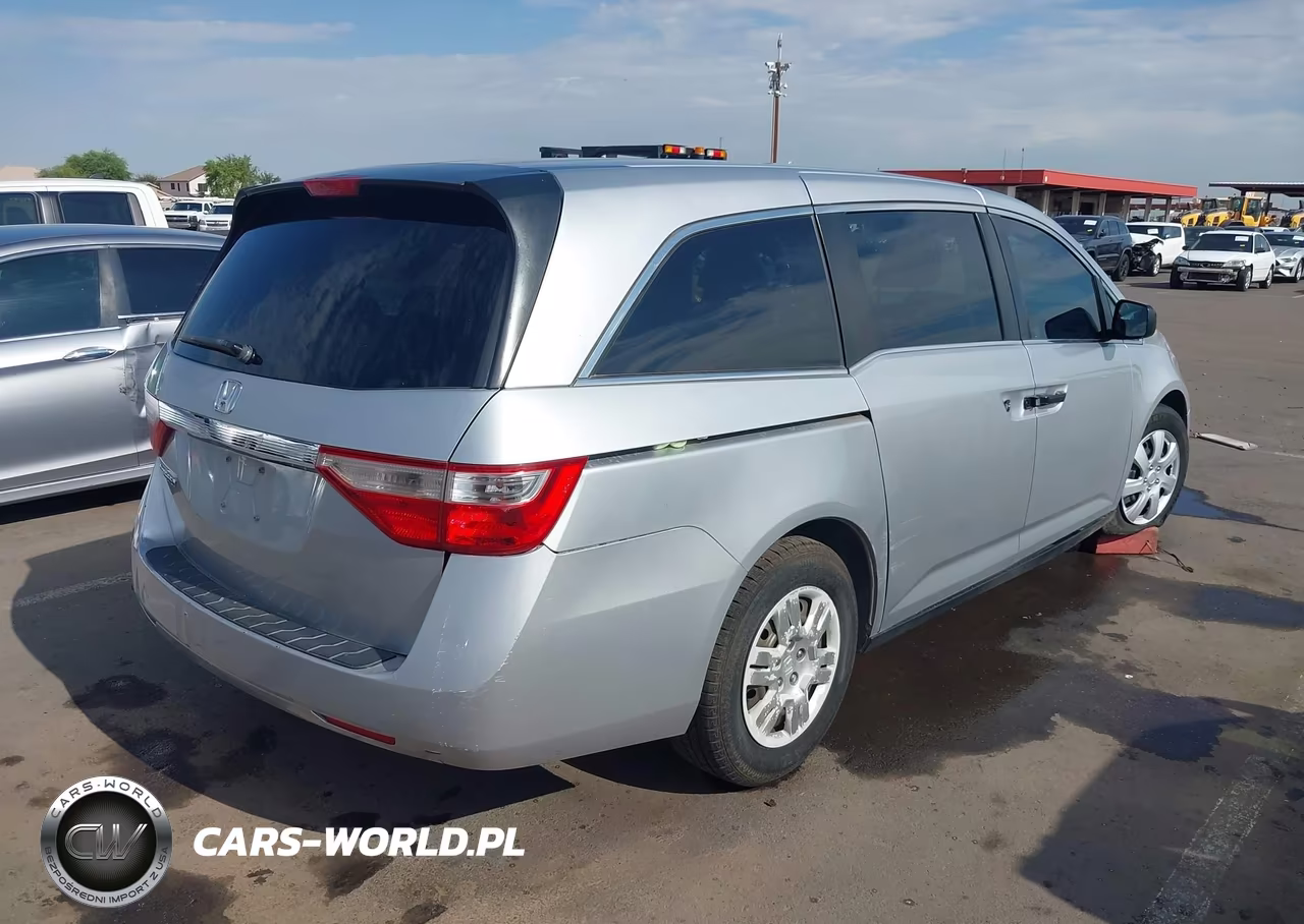 2011 Honda Odyssey Lx VIN:5FNRL5H27BB007212 - 4