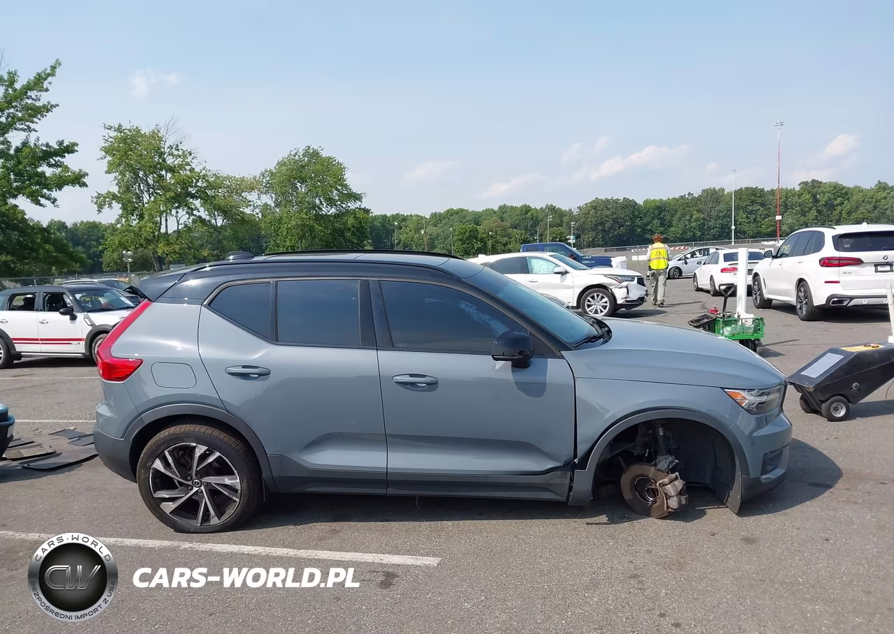 2021 Volvo Xc40 T5 R-Design VIN:YV4162UM4M2426129 - 13