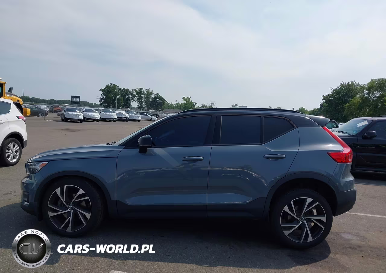 2021 Volvo Xc40 T5 R-Design VIN:YV4162UM4M2426129 - 14