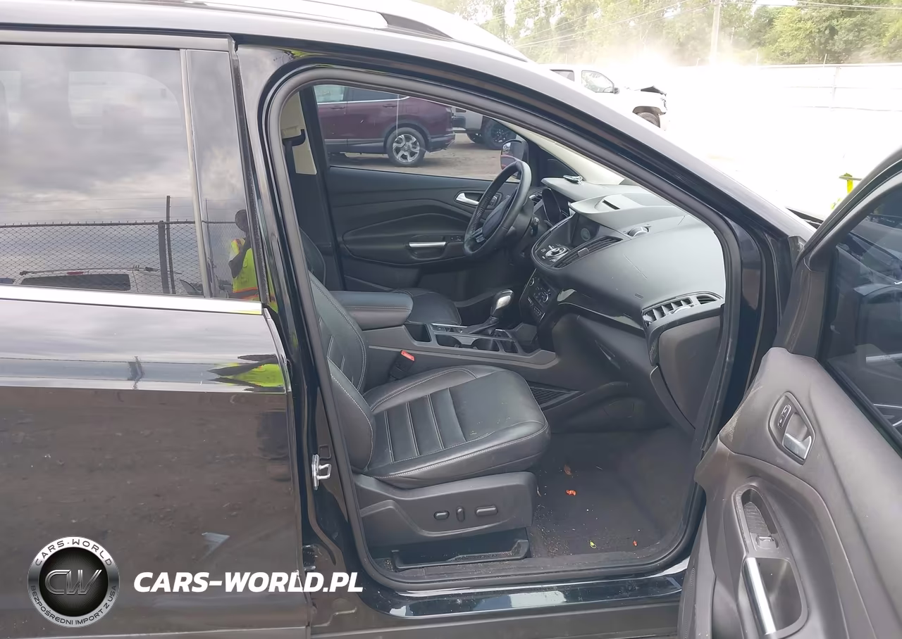 2018 Ford Escape Titanium VIN:1FMCU9J97JUB30771 - 5