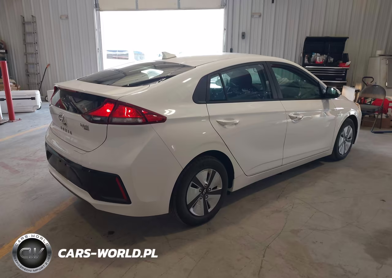 2018 Hyundai Ioniq Hybrid Blue VIN:KMHC65LC7JU075511 - 4