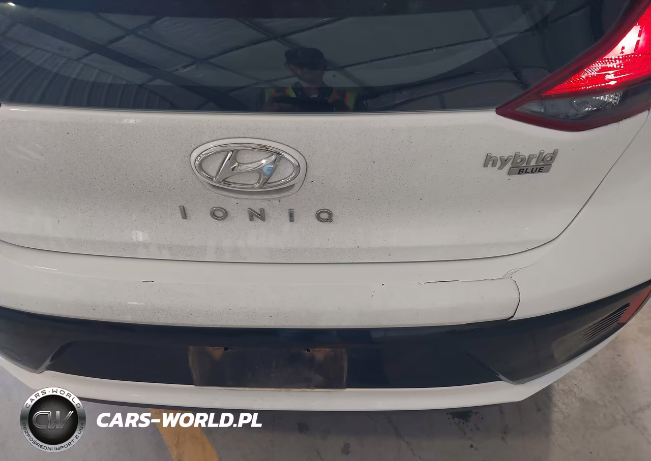 2018 Hyundai Ioniq Hybrid Blue VIN:KMHC65LC7JU075511 - 6