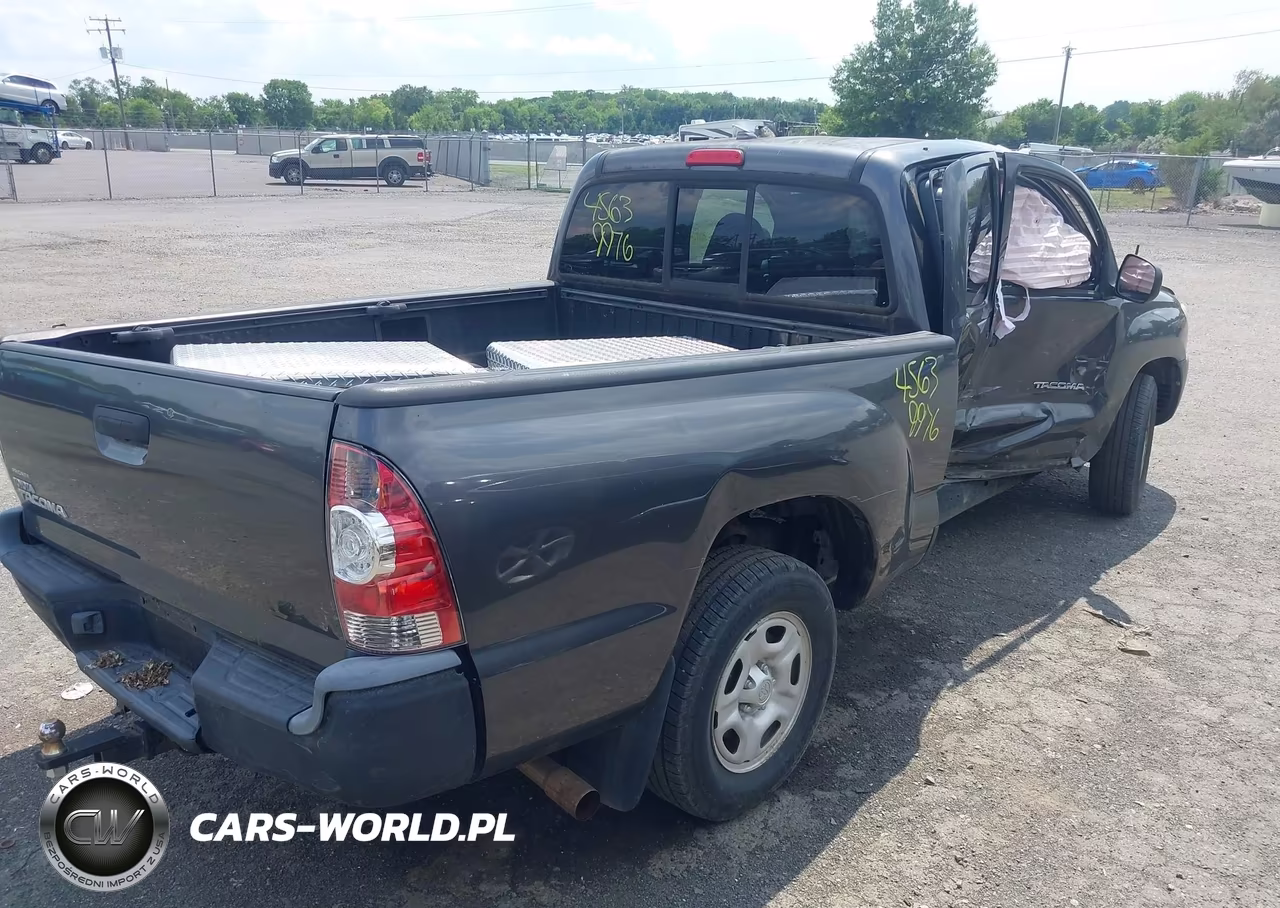 2010 Toyota Tacoma VIN:5TETX4CNXAZ718387 - 4