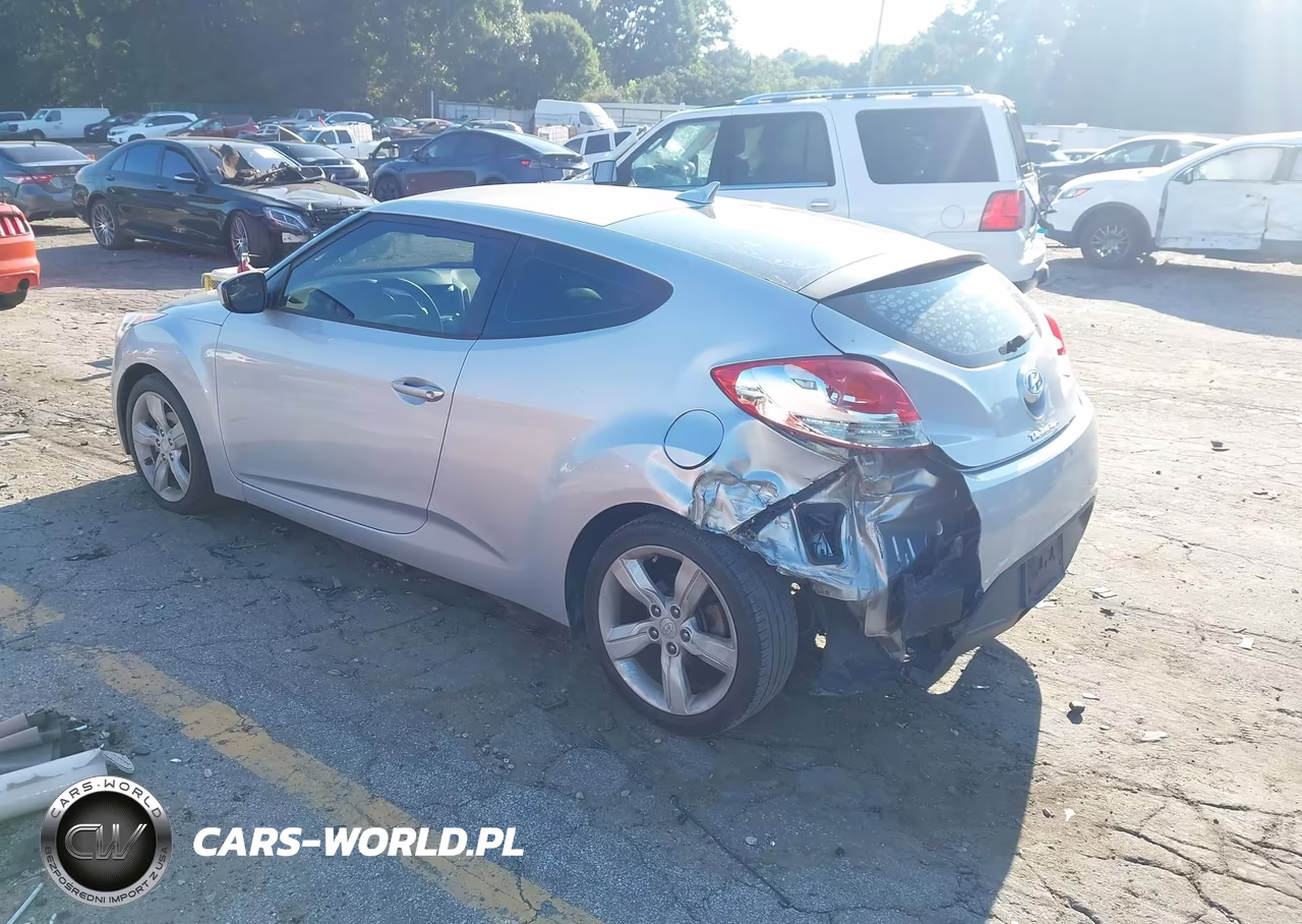 2015 Hyundai Veloster VIN:KMHTC6ADXFU230912 - 3
