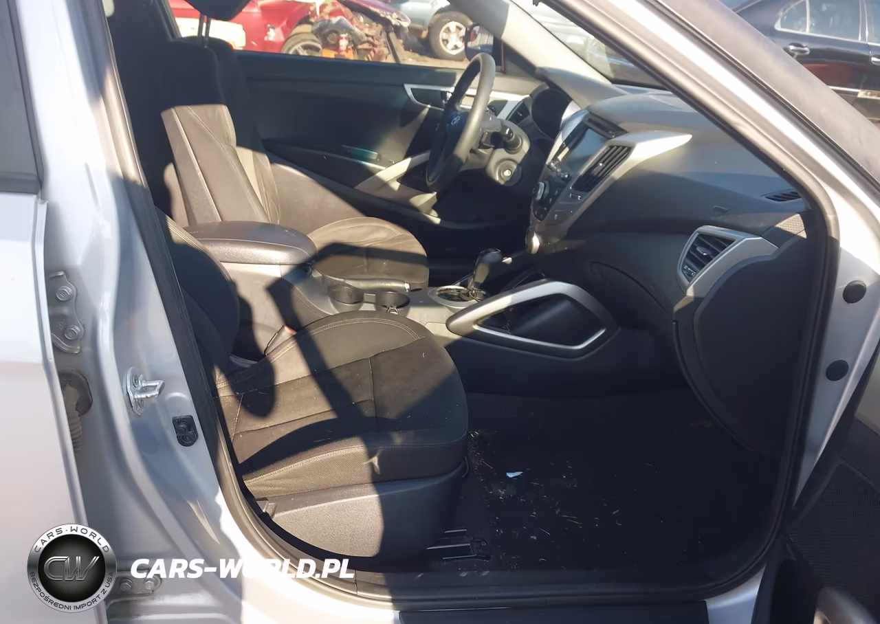 2015 Hyundai Veloster VIN:KMHTC6ADXFU230912 - 5