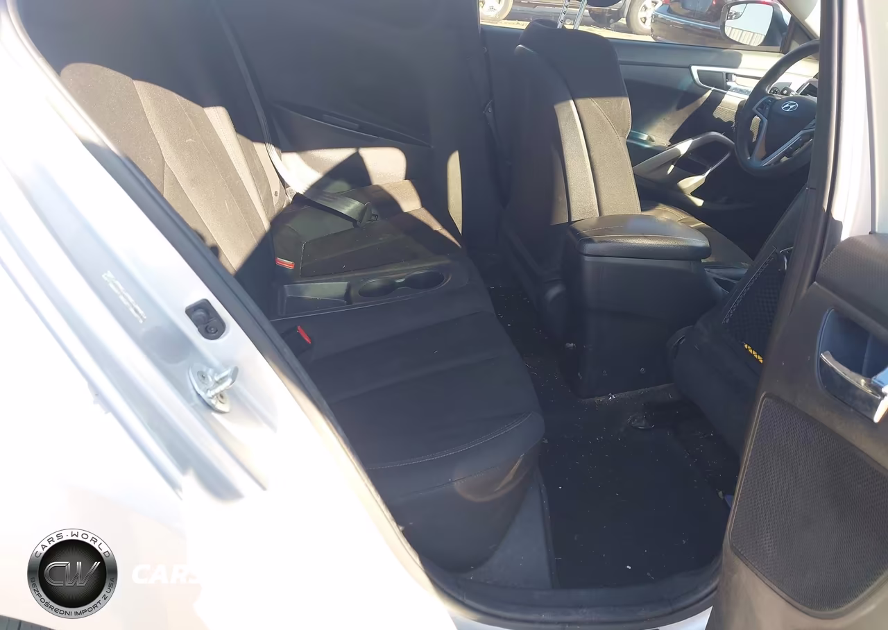 2015 Hyundai Veloster VIN:KMHTC6ADXFU230912 - 8
