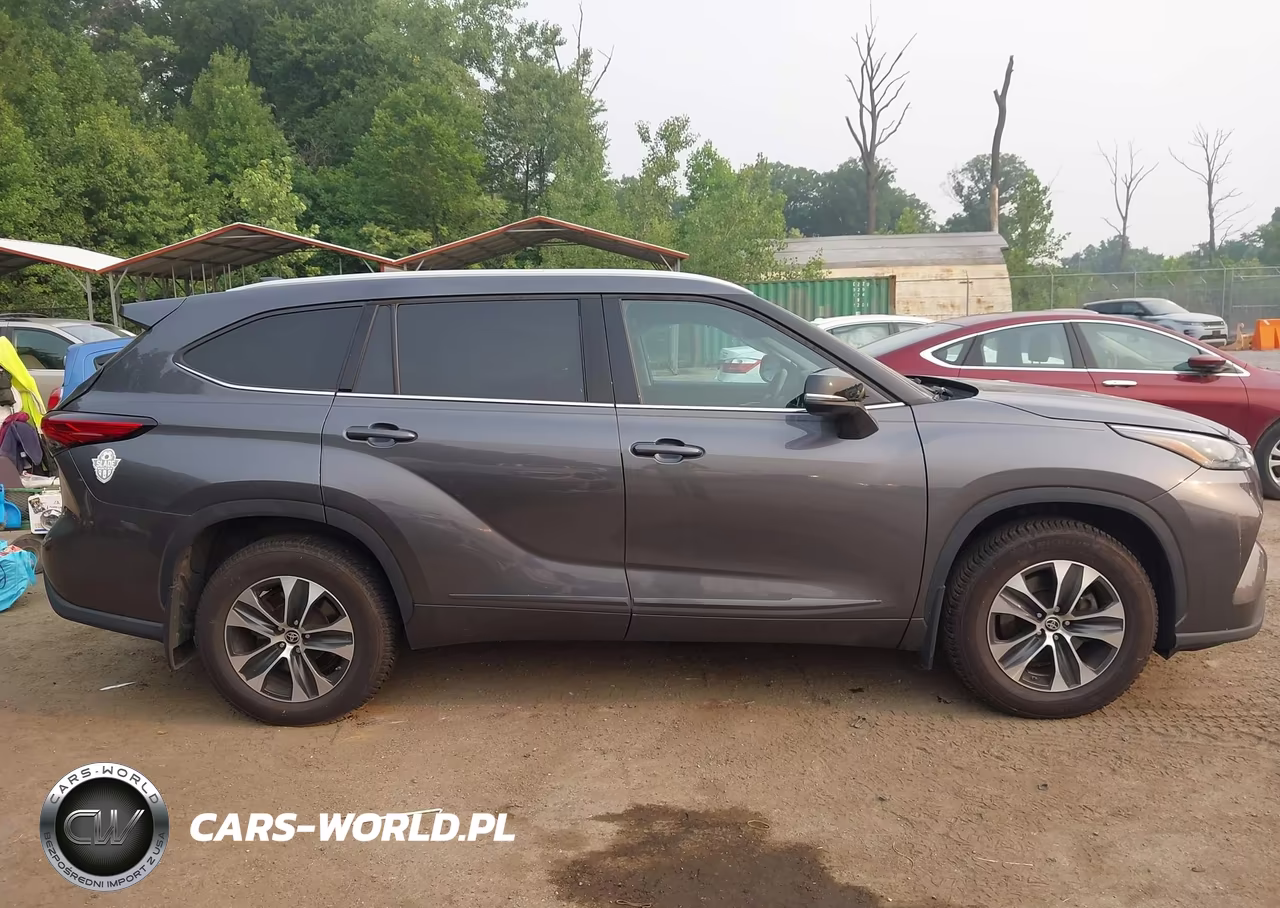 2022 Toyota Highlander Xle VIN:5TDHZRBHXNS172105 - 13