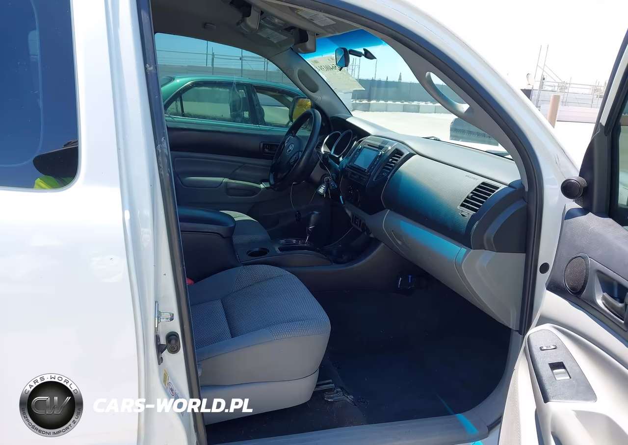 2015 Toyota Tacoma VIN:5TFTX4CN8FX054511 - 5