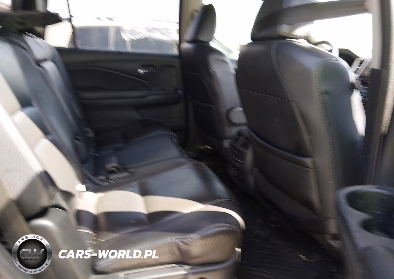2017 Honda Pilot Touring VIN:5FNYF5H91HB037119 - 8