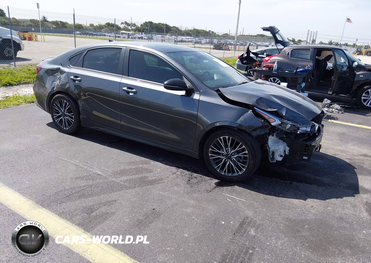 2023 Kia Forte Gt-Line – zdjęcie 1 z 17
