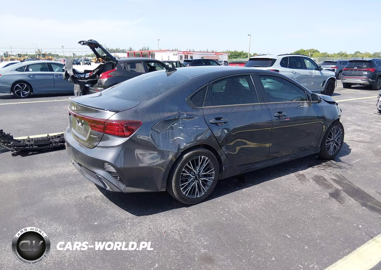 2023 Kia Forte Gt-Line VIN:3KPF54AD8PE639006 - 4