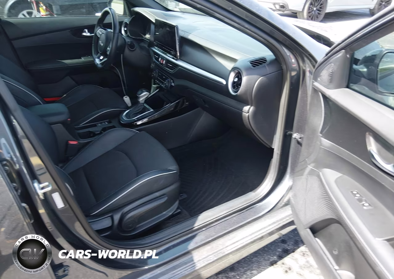 2023 Kia Forte Gt-Line VIN:3KPF54AD8PE639006 - 5