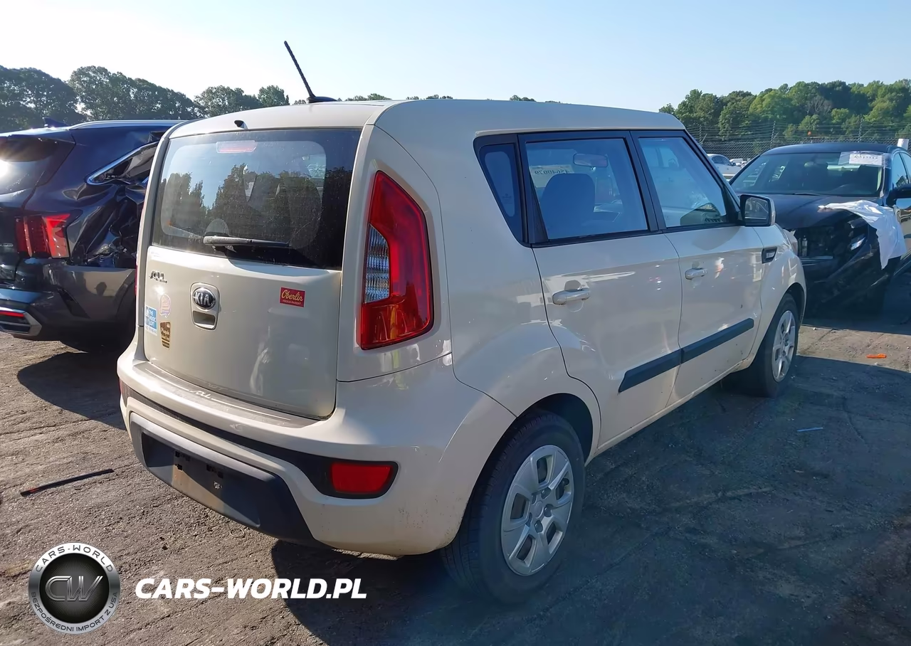 2013 Kia Soul VIN:KNDJT2A58D7512359 - 4