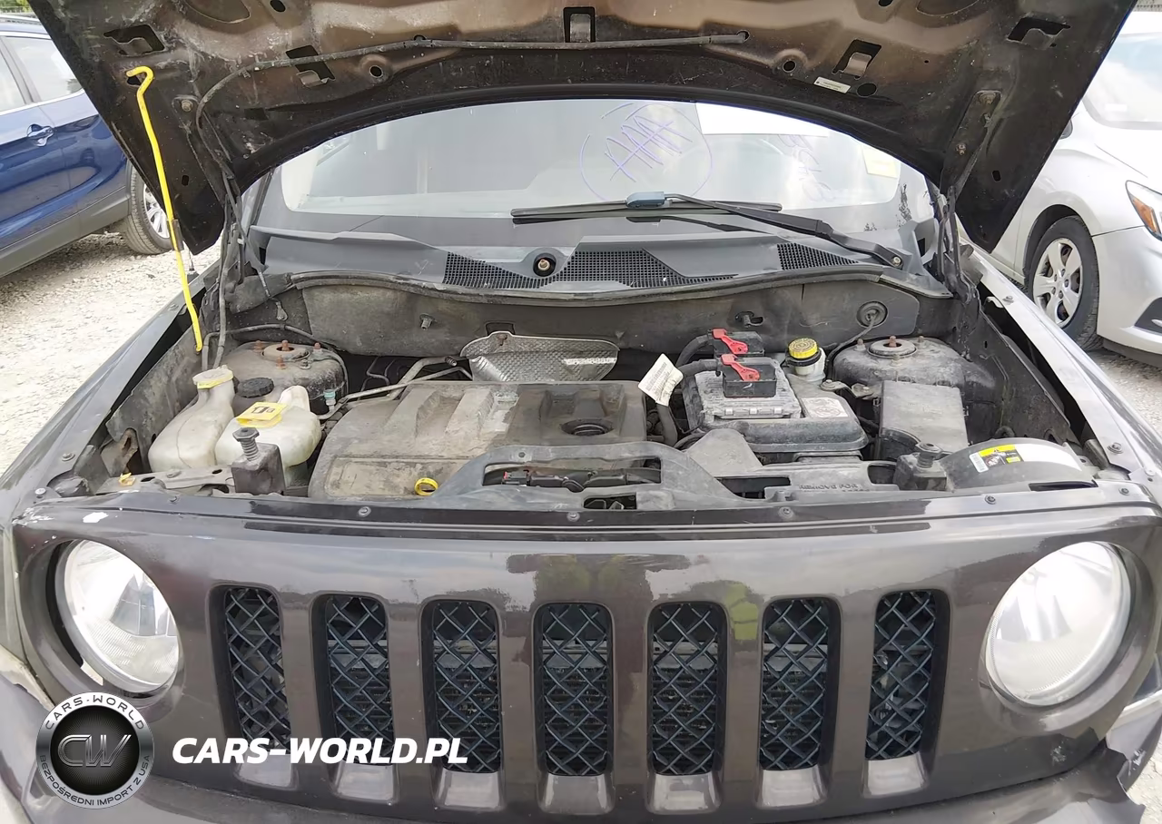 2014 Jeep Patriot Latitude VIN:1C4NJRFB0ED845849 - 10