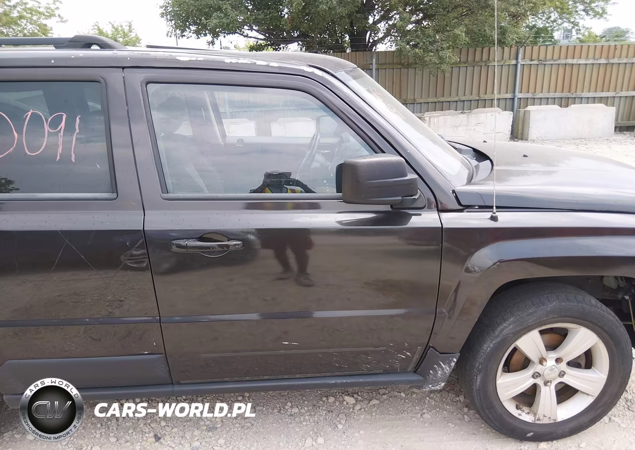 2014 Jeep Patriot Latitude VIN:1C4NJRFB0ED845849 - 16
