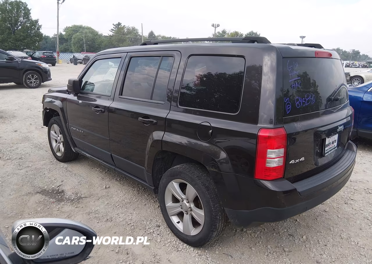 2014 Jeep Patriot Latitude VIN:1C4NJRFB0ED845849 - 3