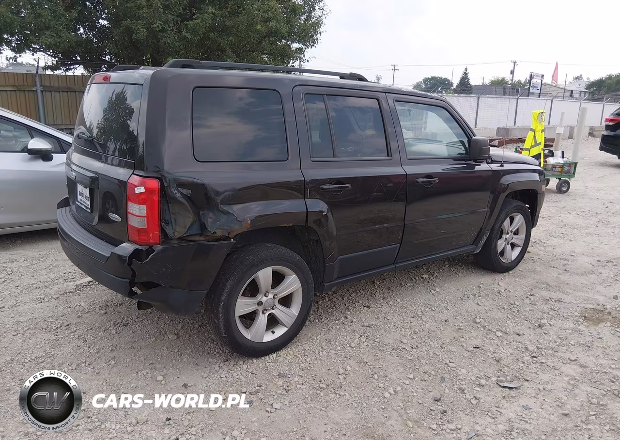 2014 Jeep Patriot Latitude VIN:1C4NJRFB0ED845849 - 4