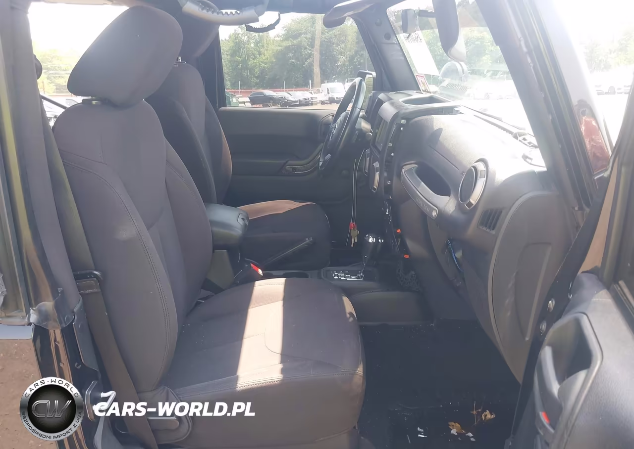 2015 Jeep Wrangler Sport VIN:1C4AJWAG0FL681834 - 5