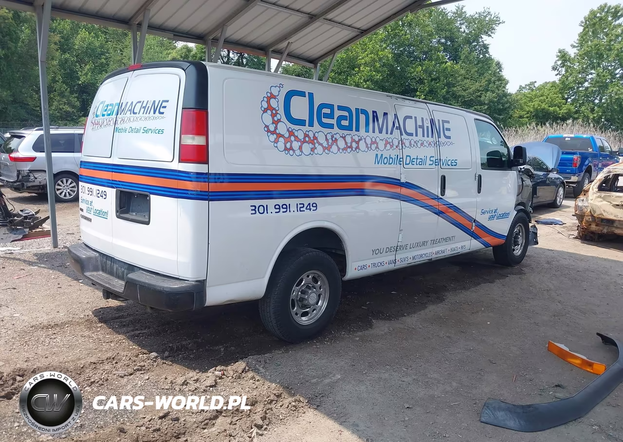 2011 Chevrolet Express 2500 Work Van VIN:1GCWGGBGXB1126114 - 4