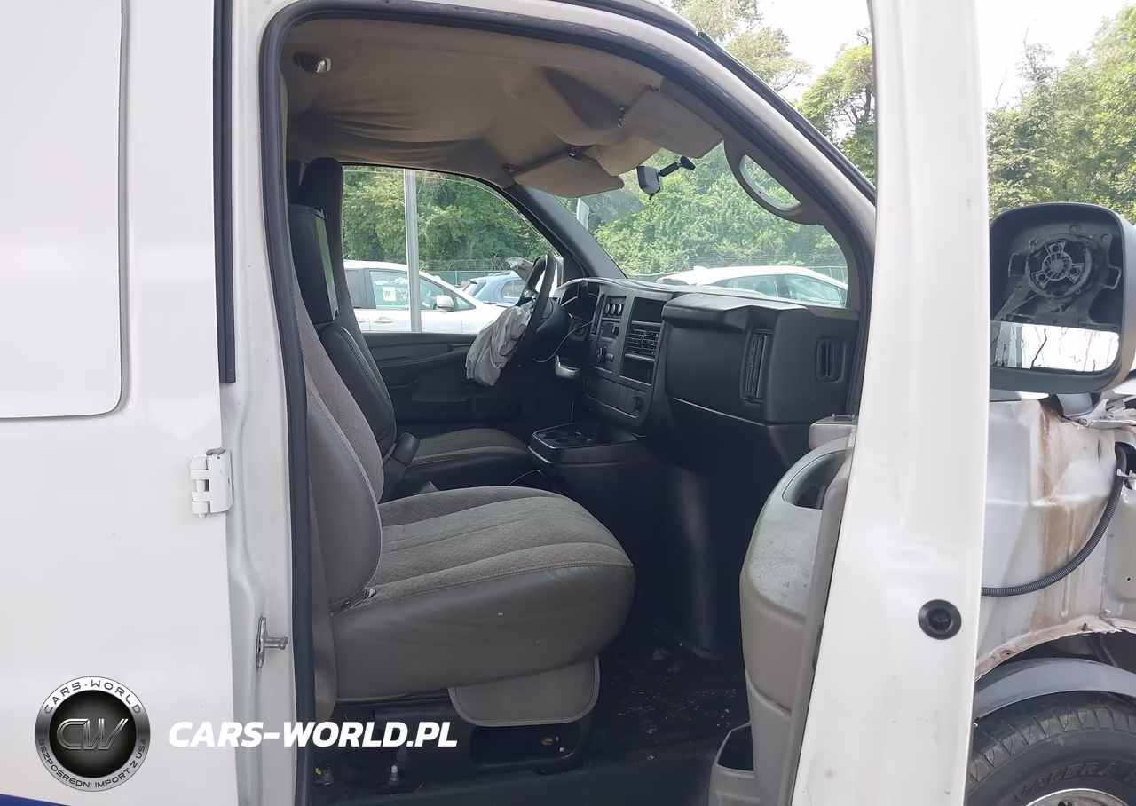 2011 Chevrolet Express 2500 Work Van VIN:1GCWGGBGXB1126114 - 5